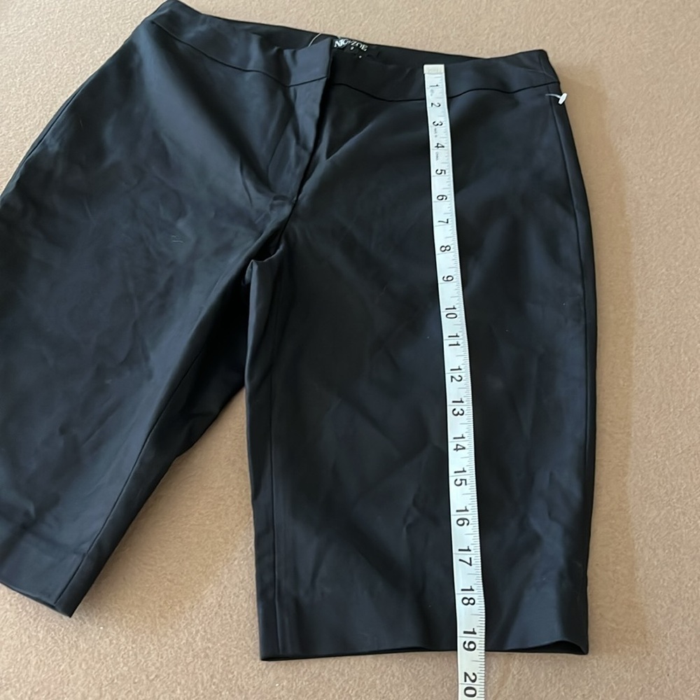 NIC + ZOE NWOT Bermuda Black Shorts- Size 2 - Picture 10 of 11
